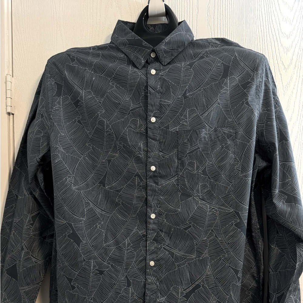 H&M Mens Regular Fit Gray Leaves Design Long Sleeve Shirt Size XL NWT